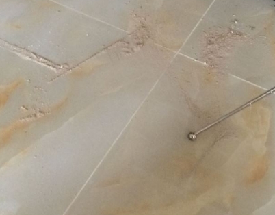 永福瓷砖空鼓维修公司分享粘合剂选择不当在瓷砖铺贴过程中可能导致以下问题